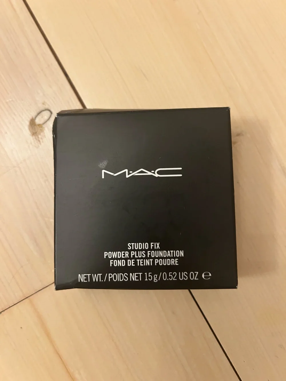 MAC Cosmetics Studio Fix Powder Plus Foundation - NC20